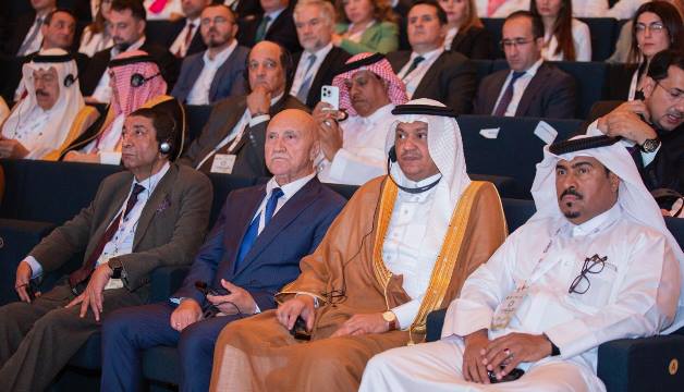 خلال مشاركته في المنتدى الخليجي - الأذربيجاني بنسخته الثانية...  ناس: دول الخليج  حريصة على تعزيز الاستثمارات المشتركة مع أذربيجان خاصة في مجالات الطاقة المتجددة والأمن الغذائي.