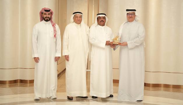 رئيس غرفة البحرين يبحث تعزيز التعاون مع المؤسسة الملكية للأعمال الإنسانية