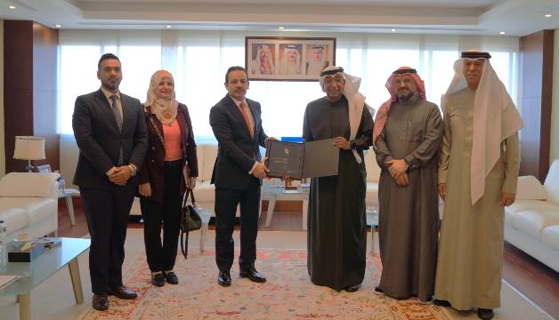 رئيس "الغرفة" يؤكد على أهمية تعزيز العلاقات الاقتصادية مع العراق