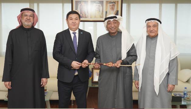 غرفة البحرين تستقبل سفير جمهورية كازاخستان وتبحث آفاق التعاون المشترك