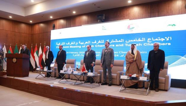 خلال مشاركته بالجلسة الافتتاحية للاجتماع الخامس للغرف العربية والتركية في القاهرة ..   ناس : يدعو لانفتاح الاقتصادات العربية على المستويين الإقليمى والدولى في مجابهة المتغيرات الاقتصادية العالمية المتسارعة . 