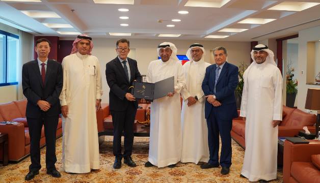 رئيس الغرفة يستقبل سفير الصين لدى البحرين