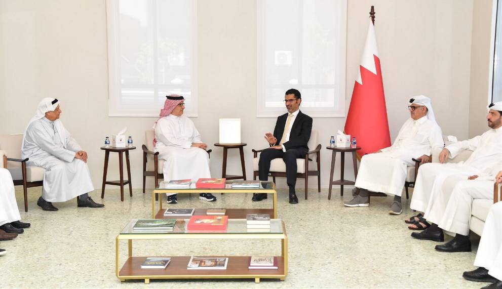 وزير شؤون البلديات والزراعة يستقبل رئيس وأعضاء غرفة تجارة وصناعة البحرين