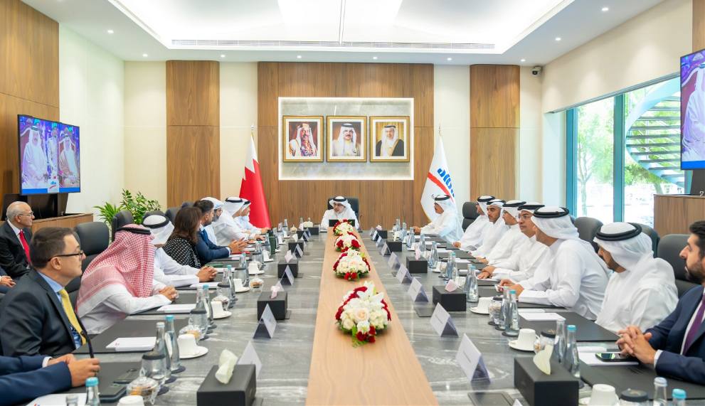 سمو نائب جلالة الملك ولي العهد يقوم بزيارة إلى شركة ألمنيوم البحرين (البا)